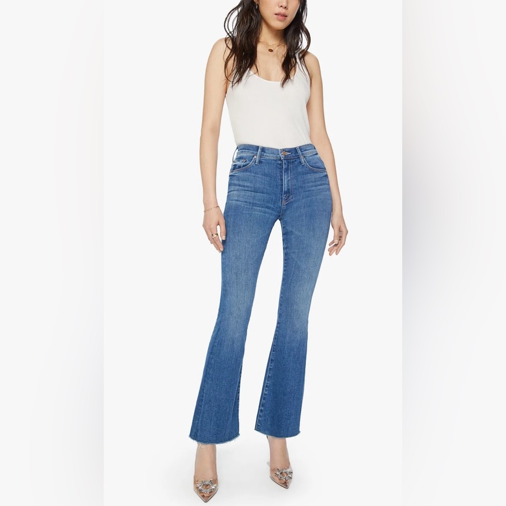 Mother Jeans- The Weekender Fray. The cult-favorite flare jean, Size 25.